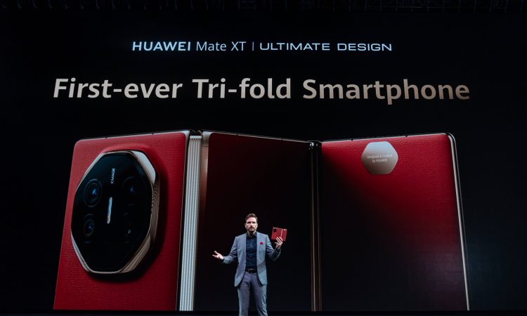 HUAWEI Mate XT